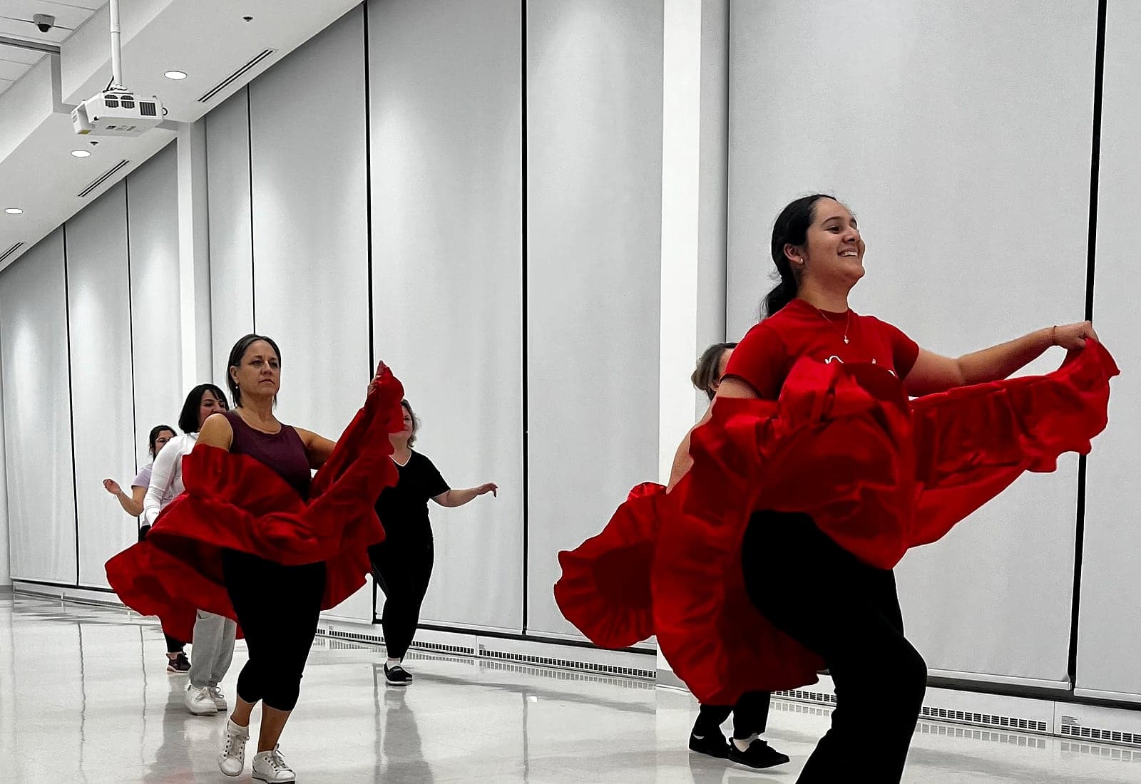 Peru Baila folk dance class in session